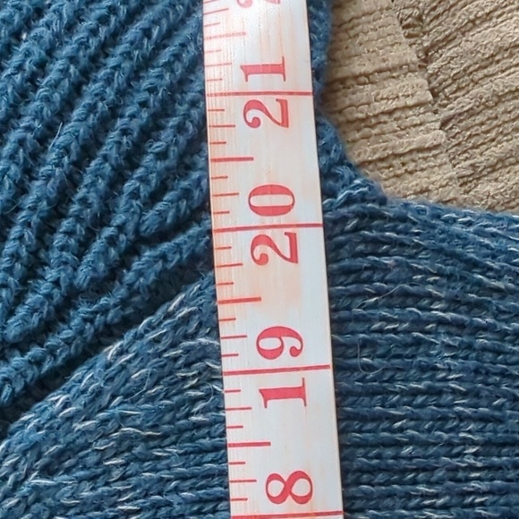 Lg Columbia Knit Sweater in  EUC Teal - Picture 7 of 9